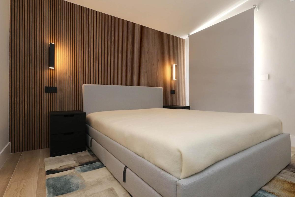 New - Spacious & Luxurious - Fully Renovated & Equipped 2br - Historical Centre Appartement *