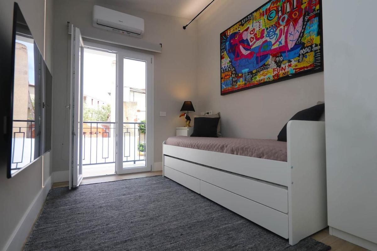 Appartamento New - Spacious & Luxurious - Fully Renovated & Equipped 2br - Historical Centre Olbia